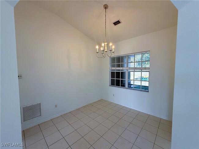 Building Photo - 1280 12th Ave NE