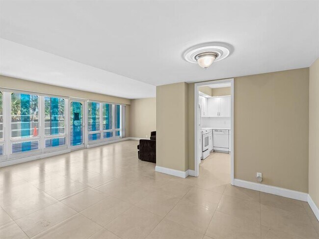 Building Photo - 4100 Galt Ocean Dr