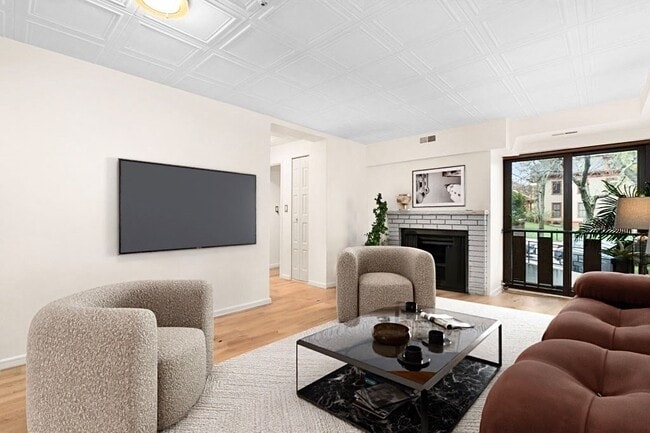 Building Photo - 46 Concord Ave