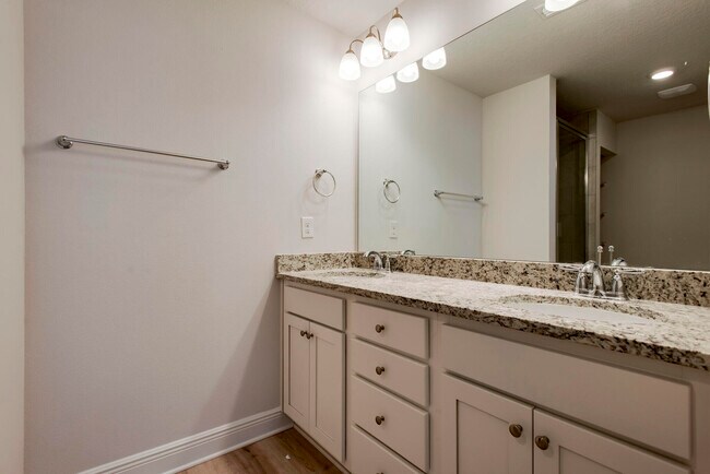 Building Photo - 67 Sandhill Pines Dr
