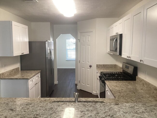 Building Photo - 9023 Grand Villa Ln