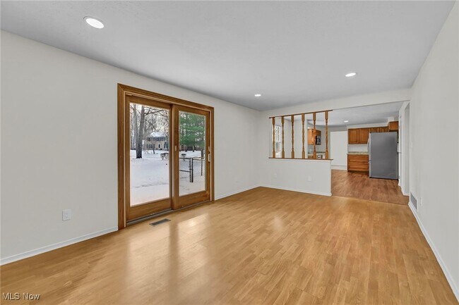 Building Photo - 5601 Sunset Dr