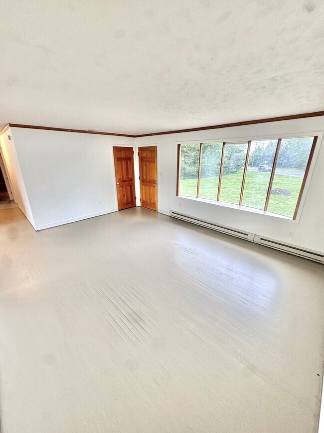 Building Photo - THREE BEDROOM RANCH HOME IN PARKLAND SCHOOL DISTRICT
