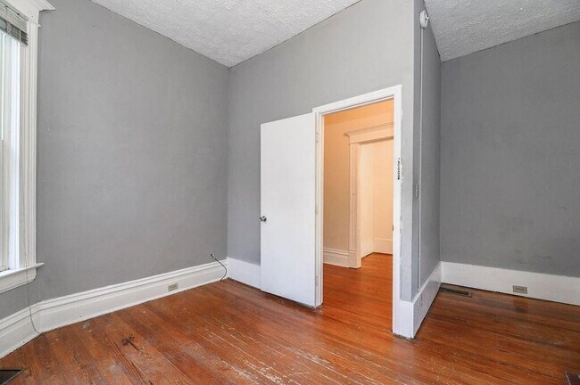 Building Photo - 348 Woodland Ave