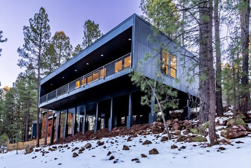 Building Photo - 1280 W Shullenbarger Dr