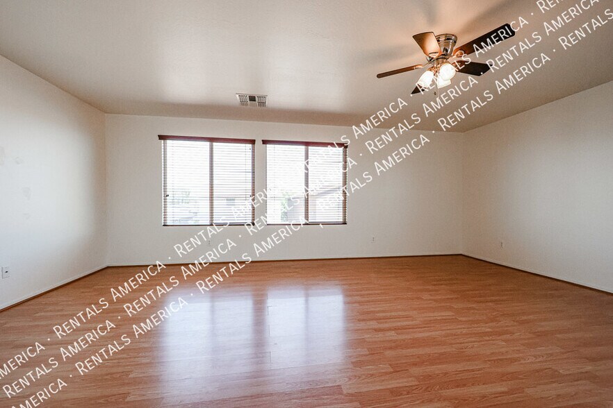 Building Photo - 42592 W Palmyra Ct