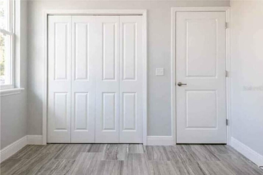 Building Photo - 1120 Dartford Dr