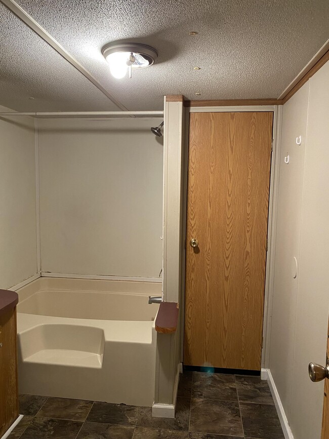 Building Photo - 203 Zackary St