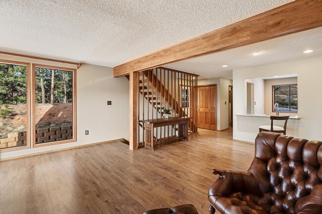 Building Photo - Beautiful Unit on Greenway for rent!