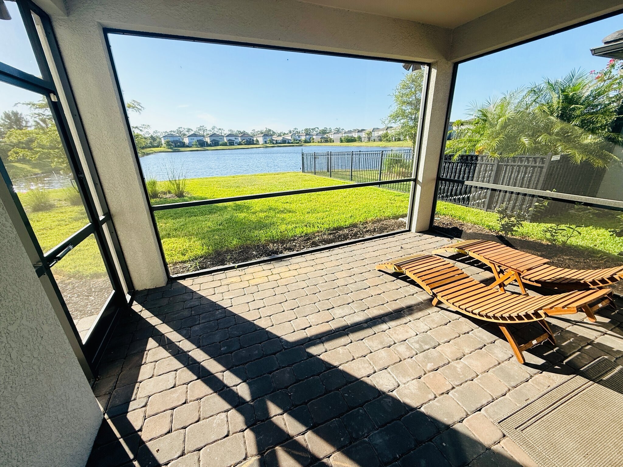 Building Photo - 6256 Baywood Ct
