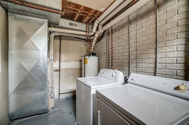 Building Photo - 3612 Willow Run Dr