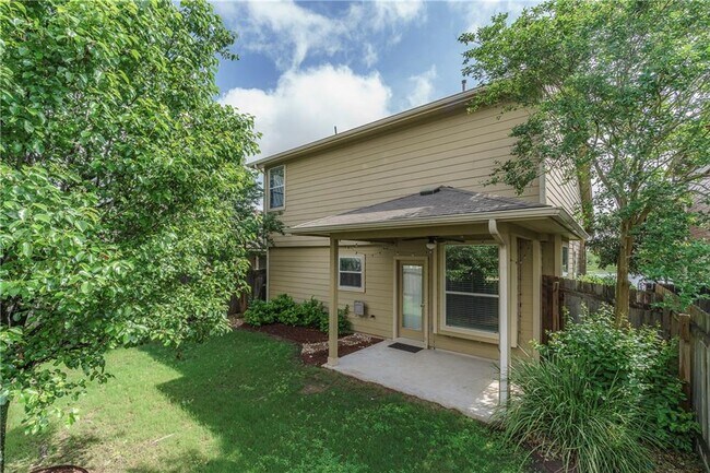 Building Photo - 8528 Harrier Dr
