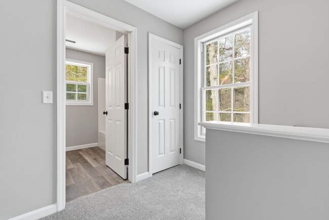 Building Photo - 6 Mulberry Ln