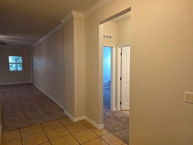 Building Photo - Three Bedroom Home at Lake Pleasant Cove in Apopka