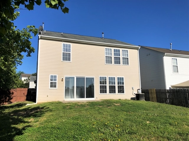 Building Photo - 2002 Gushing Dr