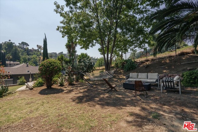 Building Photo - 1130 El Paso Dr