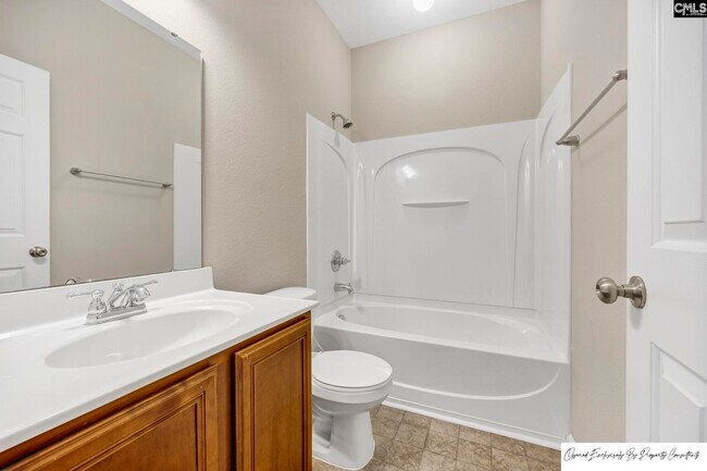 Building Photo - 143 Springhaven Dr