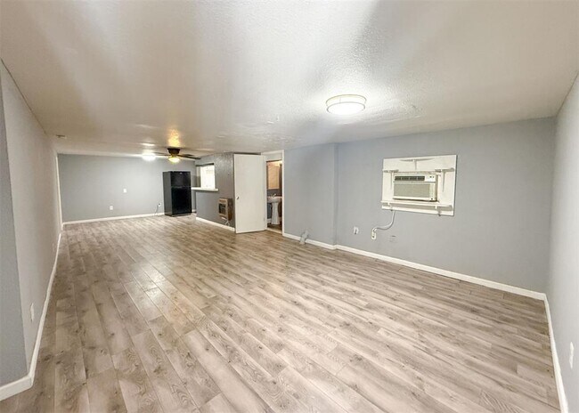 Building Photo - 519 SW 35th St
