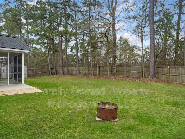 Building Photo - 159 Meadow Wood Rd