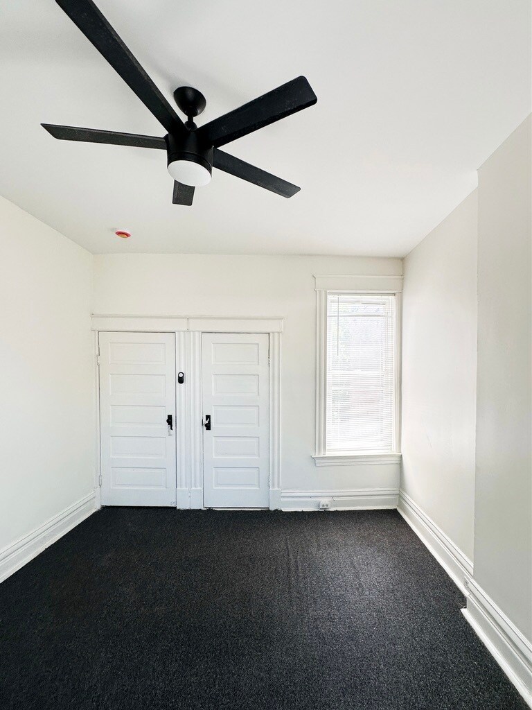 Building Photo - 4167 Botanical Ave