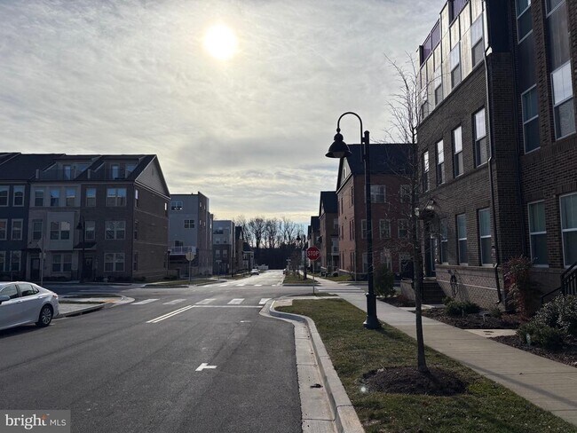 Building Photo - 139 Rubens Dr