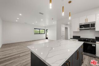 Building Photo - 1920 S Sherbourne Dr