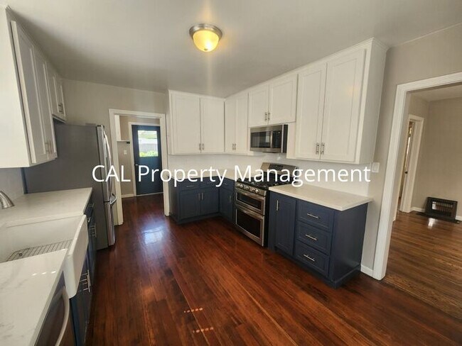 Building Photo - Charming 2 bedroom 1 Bath Maple Park