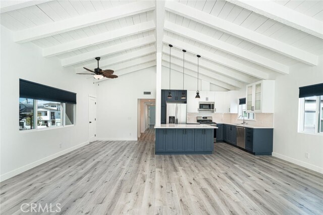 Building Photo - 905 W Balboa Blvd