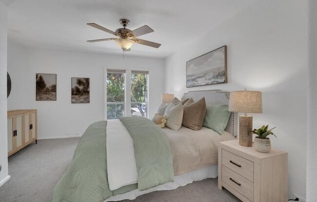 Building Photo - APART