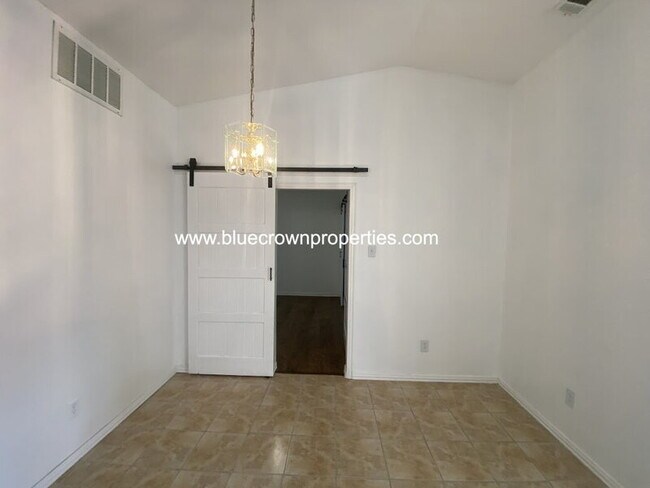Building Photo - 2702 Stonecreek Pl