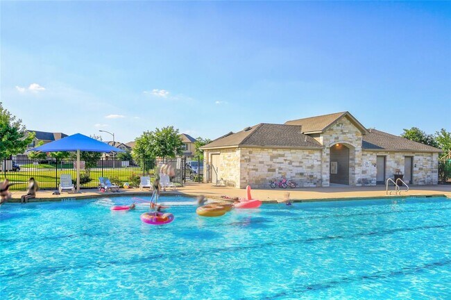 Building Photo - 16300 Travesia Way