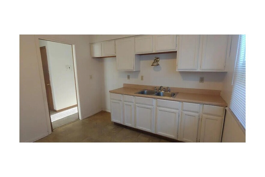 Kitchen - 5950 N 69th St
