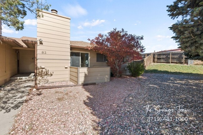 Primary Photo - REMODELED SINGLE-LEVEL 2BD TOWNHOME w/ A/C - Security Deposit Waiver Available