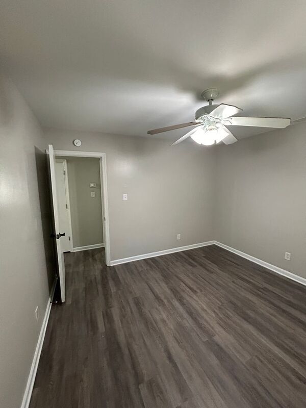 Building Photo - 2001 Old Iron Rd