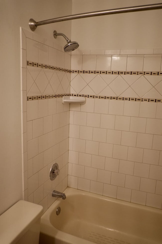 Building Photo - Charming 4 Bedroom/3 Bathroom Townhome in Mays Chapel-Chapelgate (Lutherville)