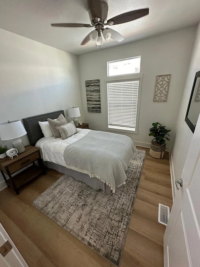 Building Photo - 30 Dart St