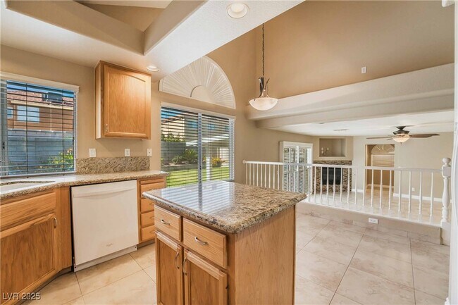 Building Photo - 1849 Glory Lily Ct