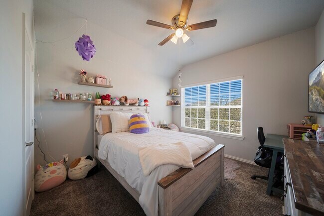 Building Photo - 1707 Benbrook Hollow Ln