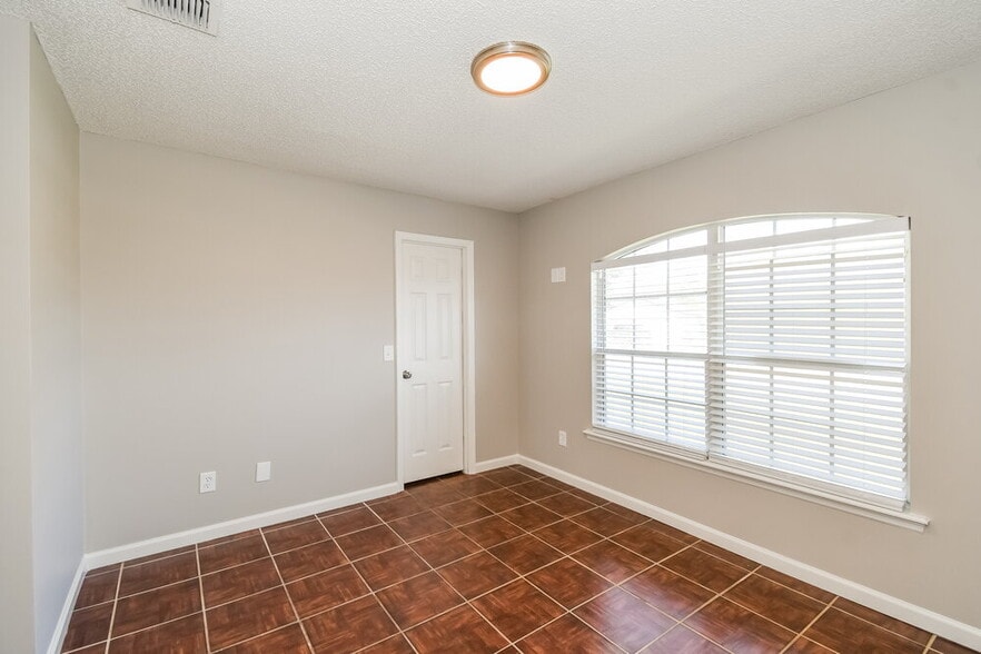 Building Photo - 2991 Quapaw Trail
