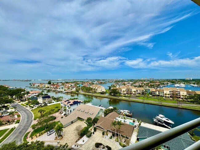 Building Photo - 5950 Pelican Bay Plaza S