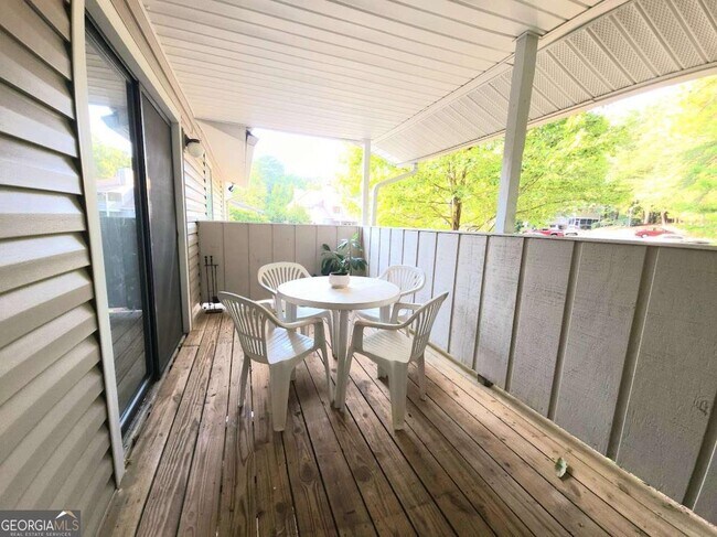 Building Photo - 602 Wynnes Ridge Cir SE