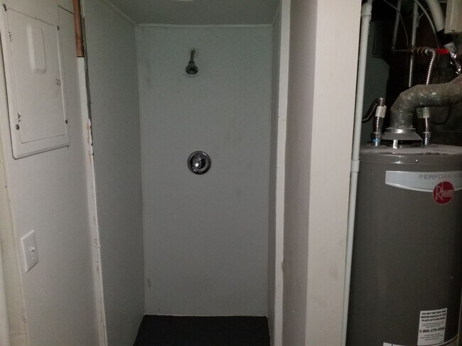 Building Photo - AVAILABLE NOW! Liberty Home 3 Bed 2 Bath 2...