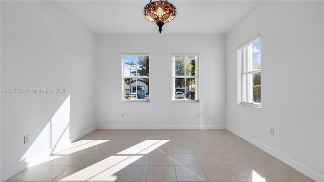 Building Photo - 17994 NW 87th Pl