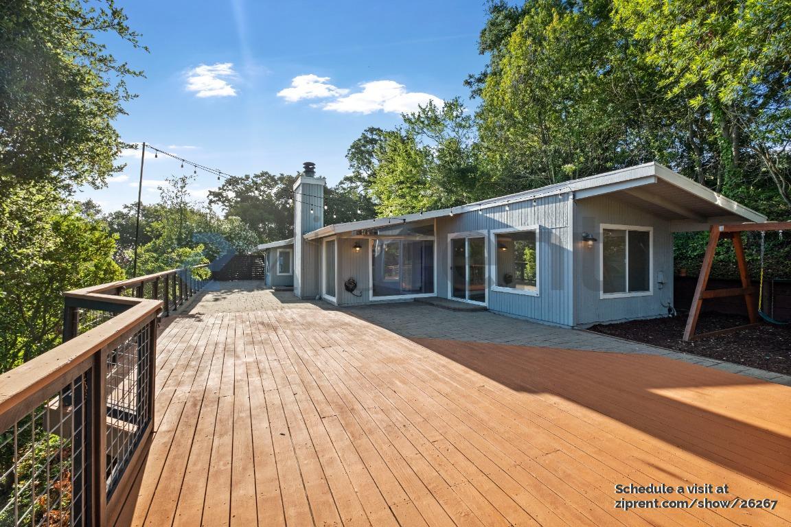 Building Photo - 757 Tofflemire Dr