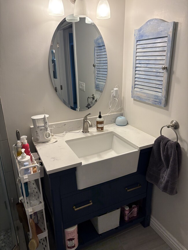 Building Photo - 148 Galsworthy St