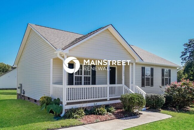 Building Photo - 3 Bedroom Pet-Friendly Home in Smithfield, NC with Main Street Renewal
