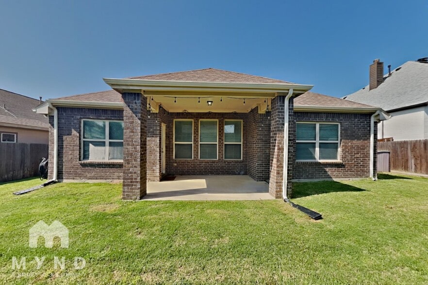 Building Photo - 1008 Rose Garden Dr