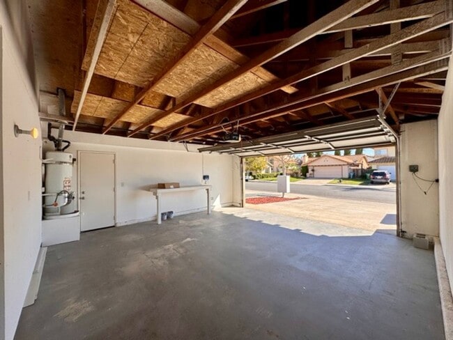 Building Photo - For a limited time only, enjoy 15 DAYS FREE RENT when you lease today! Charming 3 bedroom 2 Bathr...