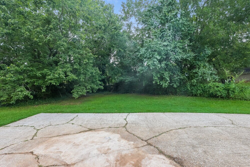 Building Photo - 2958 Quinbery Dr