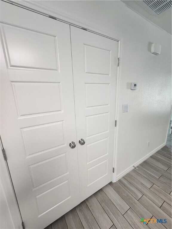 Building Photo - 907 E 3rd St